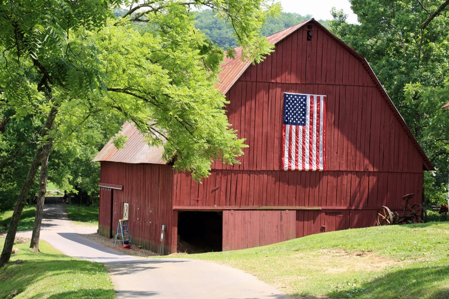 Tennessee Barn with US flag